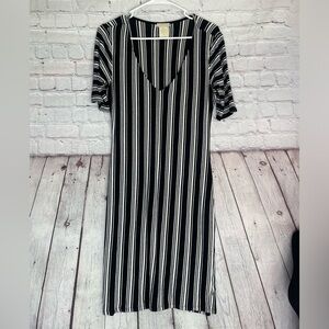 Love on Tap black and white striped midi dress size XL